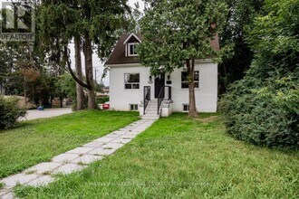 129 Major Mackenzie Dr E in Richmond Hill, ON - Building Photo - Building Photo