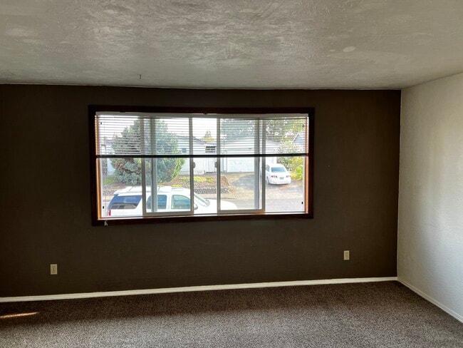 227 25th Ave SE in Albany, OR - Building Photo - Building Photo