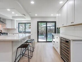 12661 Portada Pl in San Diego, CA - Building Photo - Building Photo
