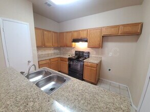 787 Catalina Dr in Lancaster, TX - Building Photo - Building Photo