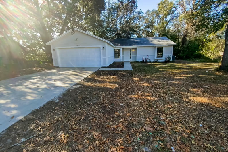 1505 Larkin Rd in Spring Hill, FL - Building Photo