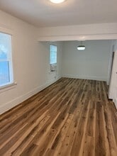 239 Newport Ave in Long Beach, CA - Foto de edificio - Building Photo