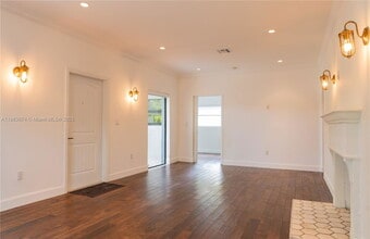 5938 NE 5th Ave in Miami, FL - Building Photo - Building Photo