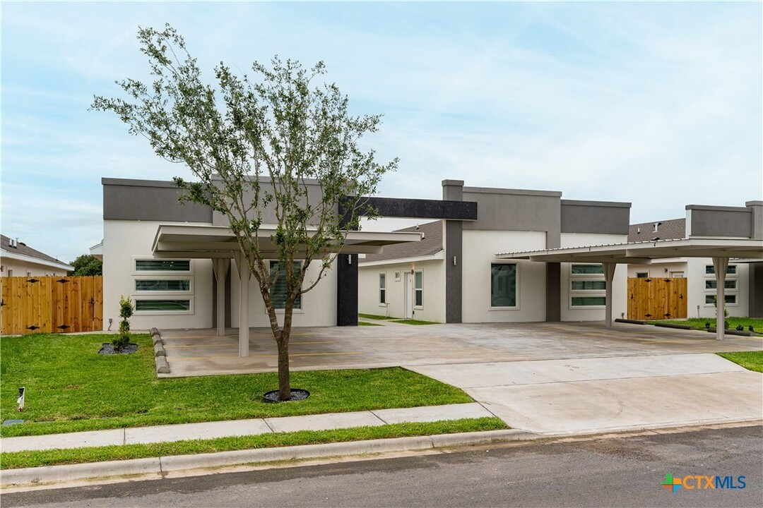 1707 Angelina Dr in San Juan, TX - Building Photo