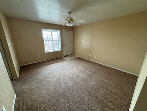 3203 Toledo Dr, Unit # D in Killeen, TX - Foto de edificio - Building Photo