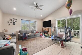 914 Sweet St NE in Grand Rapids, MI - Building Photo - Building Photo