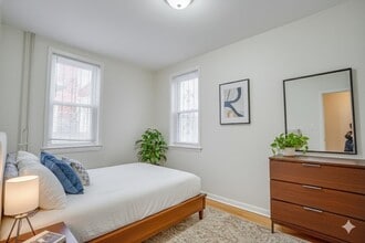 678 Liberty Ave in Jersey City, NJ - Building Photo - Building Photo