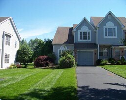 4011 Greenes Way Cir in Collegeville, PA - Building Photo