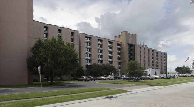 Westminister Tower in Kenner, LA - Building Photo - Building Photo