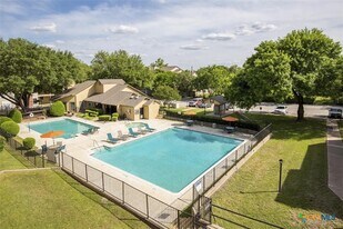 2405 S 13th St in Temple, TX - Building Photo