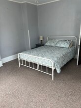 589 E Losey St, Unit 591 E. Losey in Galesburg, IL - Building Photo - Building Photo