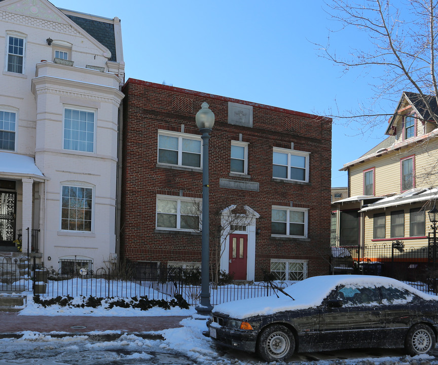 216 T St NW in Washington, DC - Building Photo