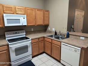 6112 Maggies Cir in Jacksonville, FL - Building Photo - Building Photo