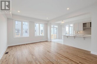 2055 Postilion St in Ottawa, ON - Building Photo - Building Photo