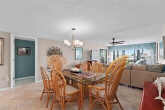 7907 Sailboat Key Blvd S in South Pasadena, FL - Foto de edificio - Building Photo