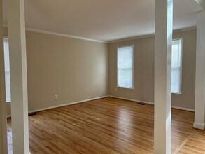 9425 Spruce Tree Cir in Bethesda, MD - Building Photo - Building Photo