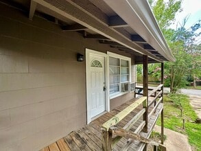 605 Mockingbird Ln in Tyler, TX - Foto de edificio - Building Photo