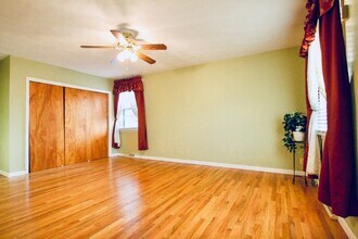 4950 Lemay Ferry Rd in Mehlville, MO - Building Photo - Building Photo