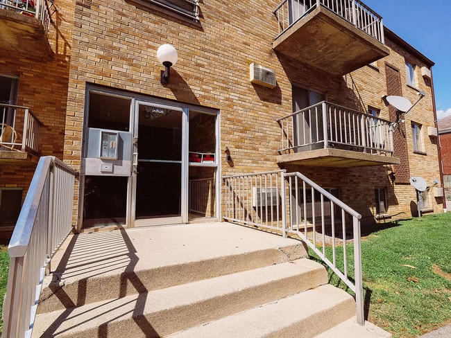 830 Nebraska Ave in Cincinnati, OH - Building Photo - Building Photo