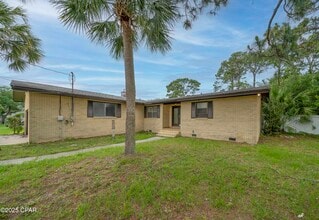 105 Greenwood Dr in Panama City Beach, FL - Building Photo - Building Photo