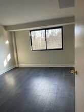 575 Thayer Ave, Unit One Bedroom in Silver Spring, MD - Building Photo - Building Photo