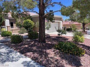9828 Villa Ridge Dr in Las Vegas, NV - Building Photo - Building Photo