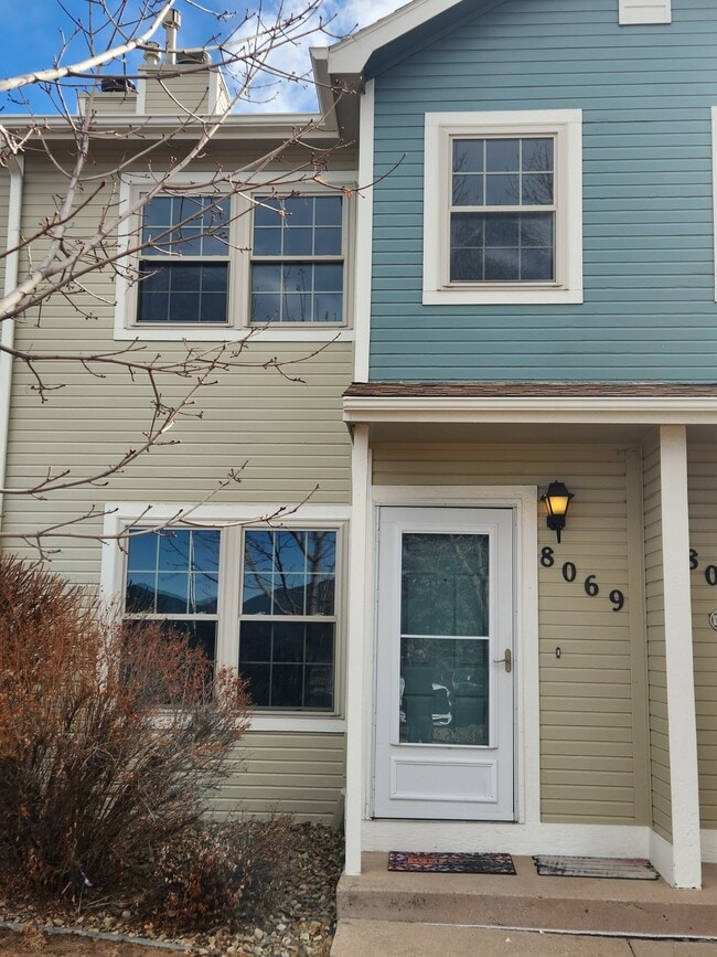 8069 Lexington Park Dr