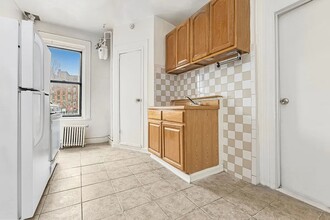 205 Allen St in New York, NY - Building Photo - Building Photo