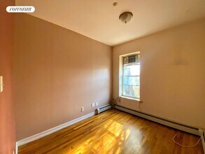 8 Spencer Pl in Brooklyn, NY - Building Photo - Building Photo