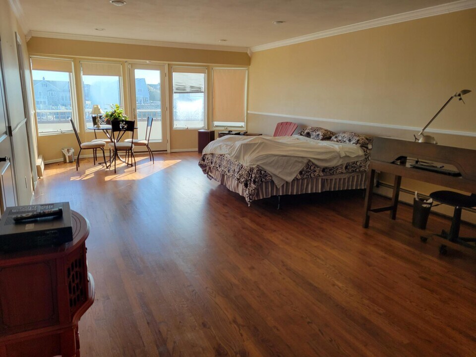 3123 Judith Dr in Bellmore, NY - Building Photo