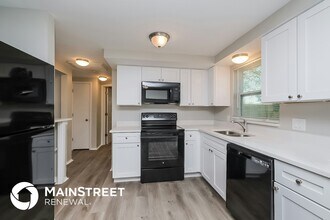 5040 Valimor Dr in Holiday, FL - Building Photo - Building Photo