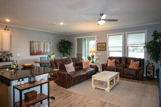 11638 Woodleaf Dr in Bradenton, FL - Foto de edificio - Building Photo
