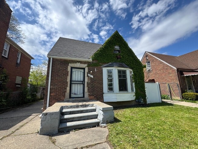 property at 9927 Beaconsfield St
