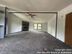 454 Overland Trail in Bandera, TX - Building Photo - Building Photo