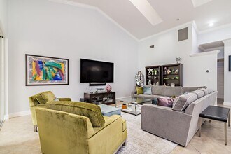 2102 Mahogany Pl in Palm Beach Gardens, FL - Building Photo - Building Photo