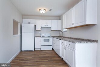 6 Pearl Dr in Doylestown, PA - Building Photo - Building Photo