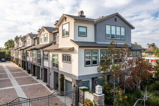 Seabright in Costa Mesa, CA - Building Photo
