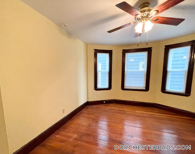 65 Roseclair St in Boston, MA - Building Photo - Building Photo
