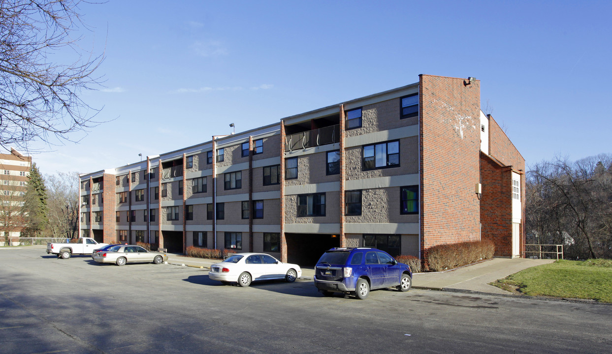 Valley Terrace Apartments in Aliquippa, PA - Building Photo