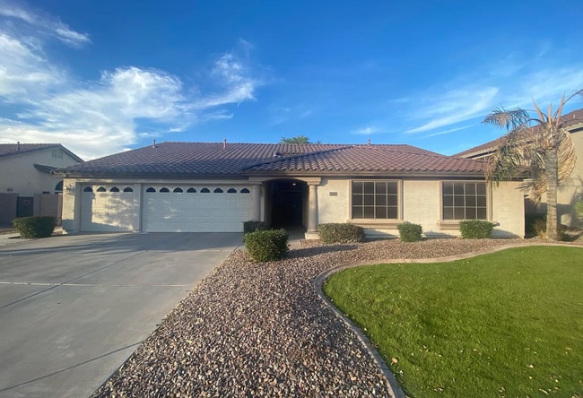 1430 E Crescent Way in Chandler, AZ - Building Photo - Building Photo