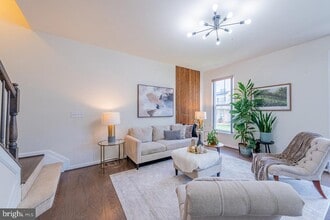 43376 Town Gate Square in Chantilly, VA - Building Photo - Building Photo