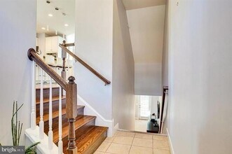 10703 Cameron Glen Dr, Unit 4 in Fairfax, VA - Building Photo - Building Photo