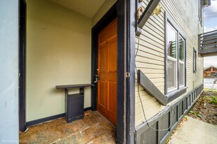 802 Pine St in Sandpoint, ID - Building Photo