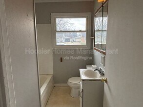 7346 E 54th St in Indianapolis, IN - Building Photo - Building Photo