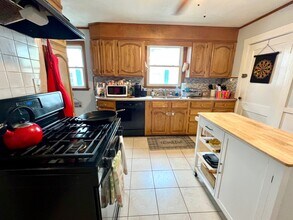 39 Sterling St in Somerville, MA - Foto de edificio - Building Photo