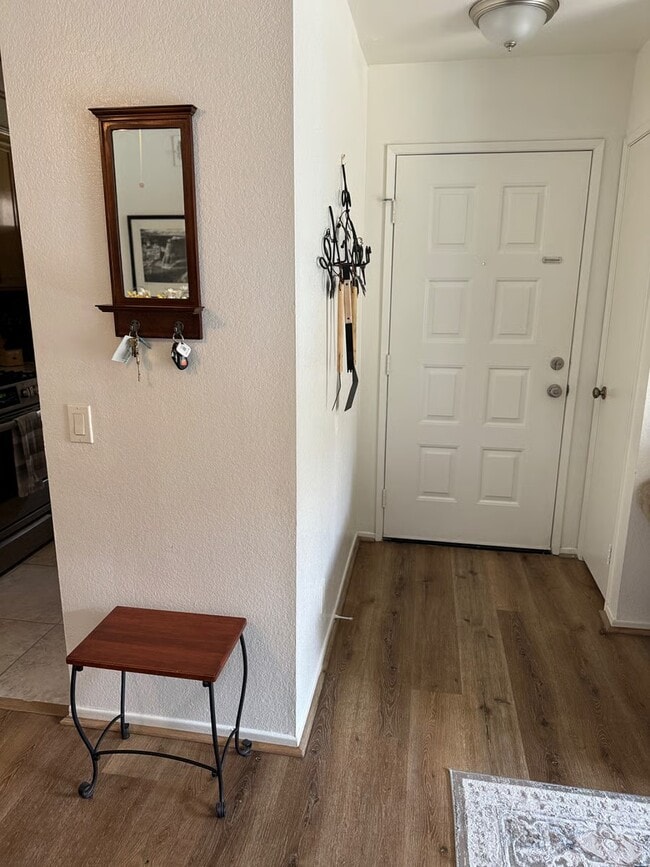 74800 Sheryl Ave, Unit 103 in Palm Desert, CA - Foto de edificio - Building Photo