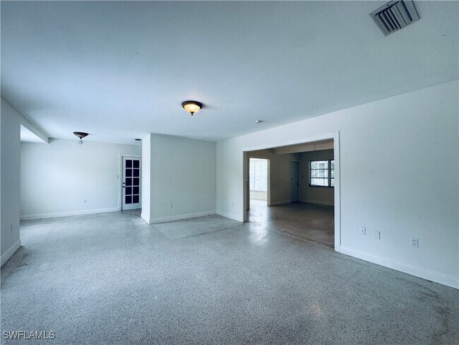 242 Delray Ave in Ft. Myers, FL - Building Photo - Building Photo