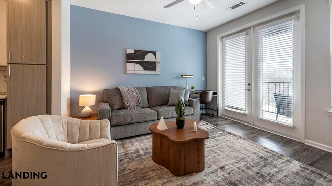 5340 Periwinkle Hl Ave, Unit 2407 in Charlotte, NC - Foto de edificio - Building Photo