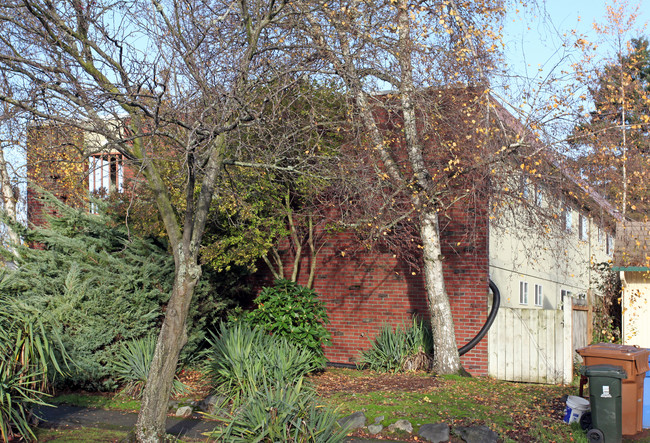 North End Apartments in Tacoma, WA - Building Photo - Building Photo