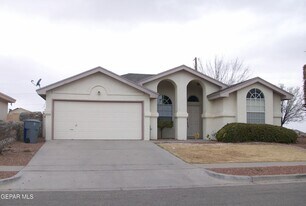 1233 Desierto Seco Dr in El Paso, TX - Building Photo